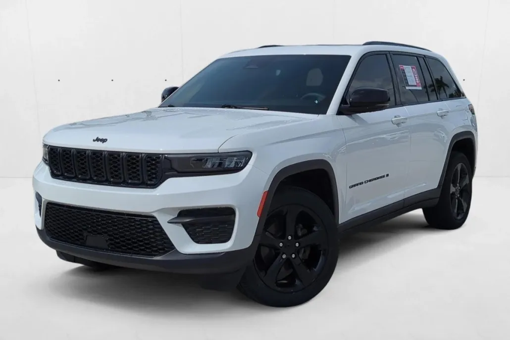 2023 Jeep Grand Cherokee Altitude Sport photo 1