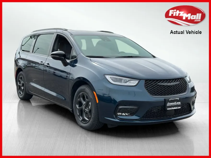 2025 Chrysler Pacifica Hybrid S Appearance photo 1