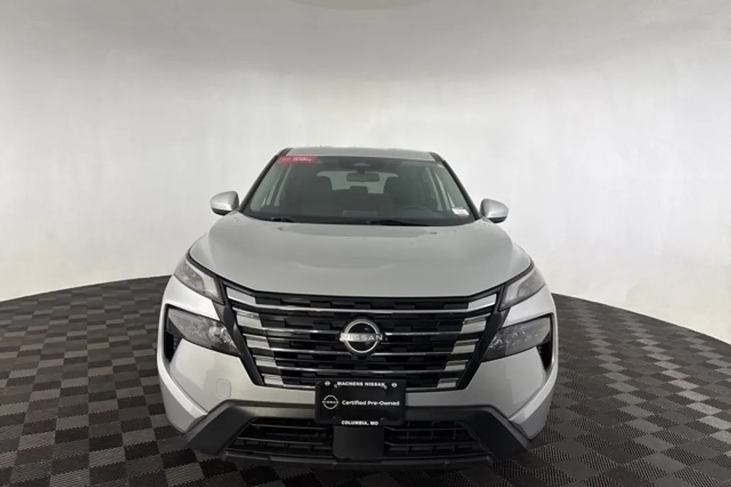 2024 Nissan Rogue SV photo 1