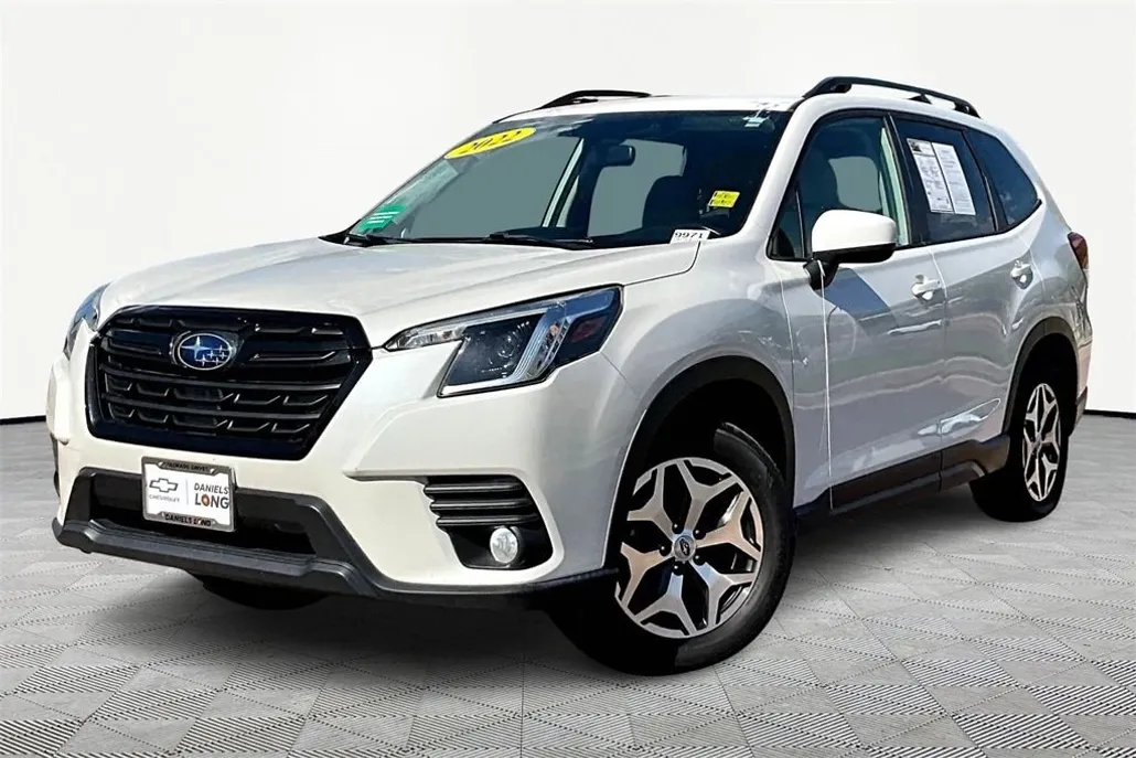 2022 Subaru Forester Premium photo 1