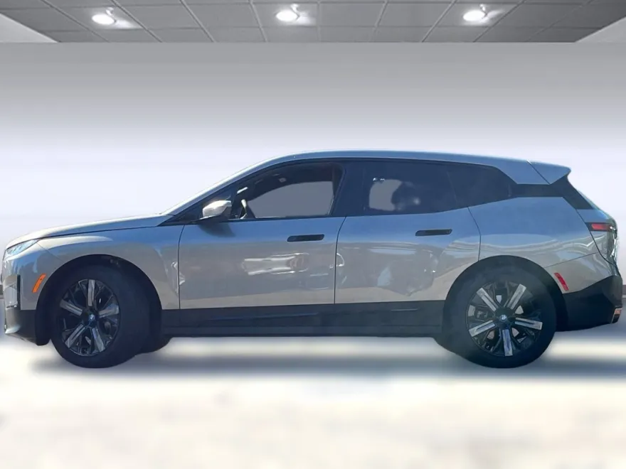 2025 Bmw iX photo 1