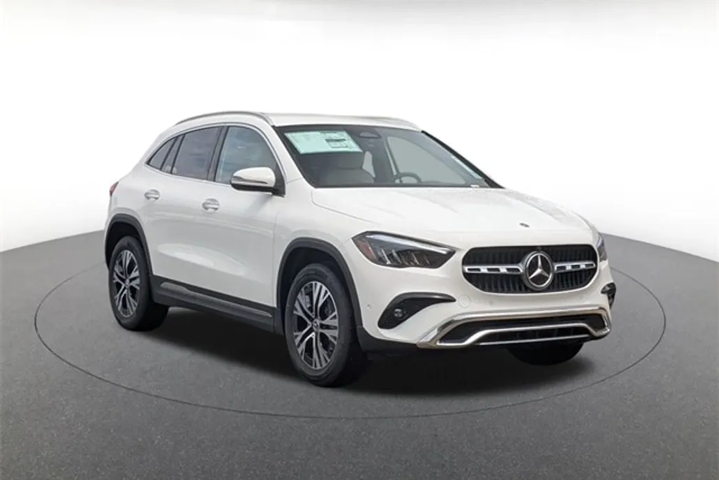 2026 Mercedes Benz GLA 250 4MATIC photo 1