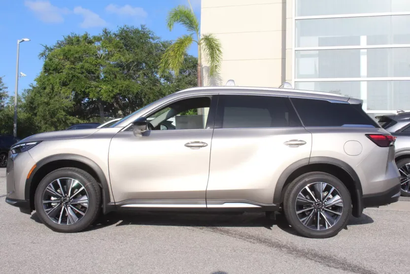 2026 Infiniti QX60 Luxe photo 1