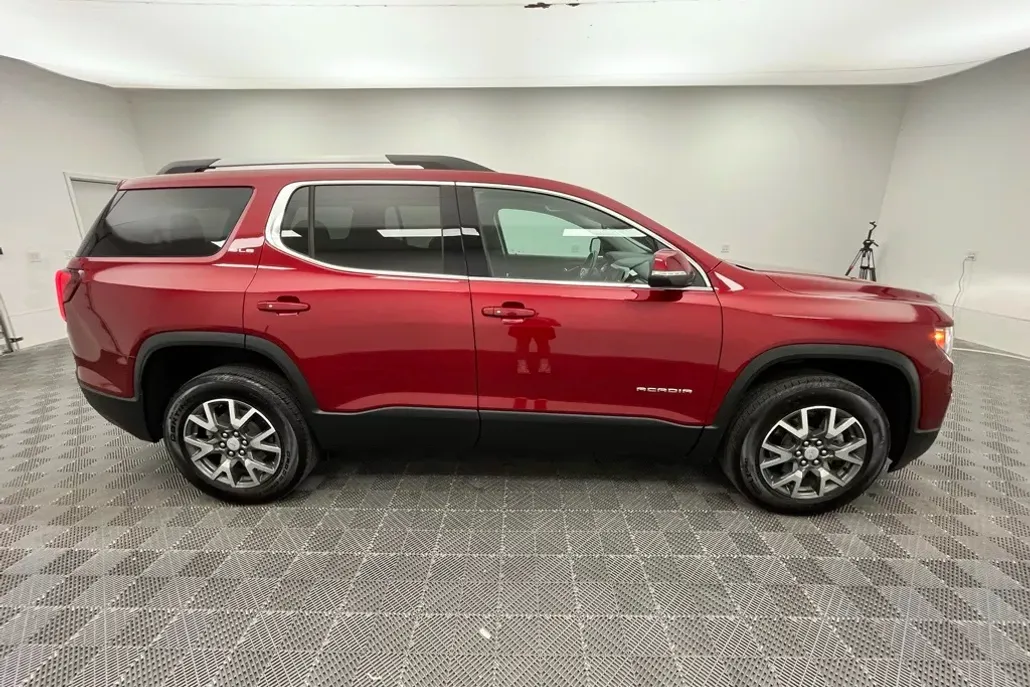2023 Gmc Acadia SLE photo 1