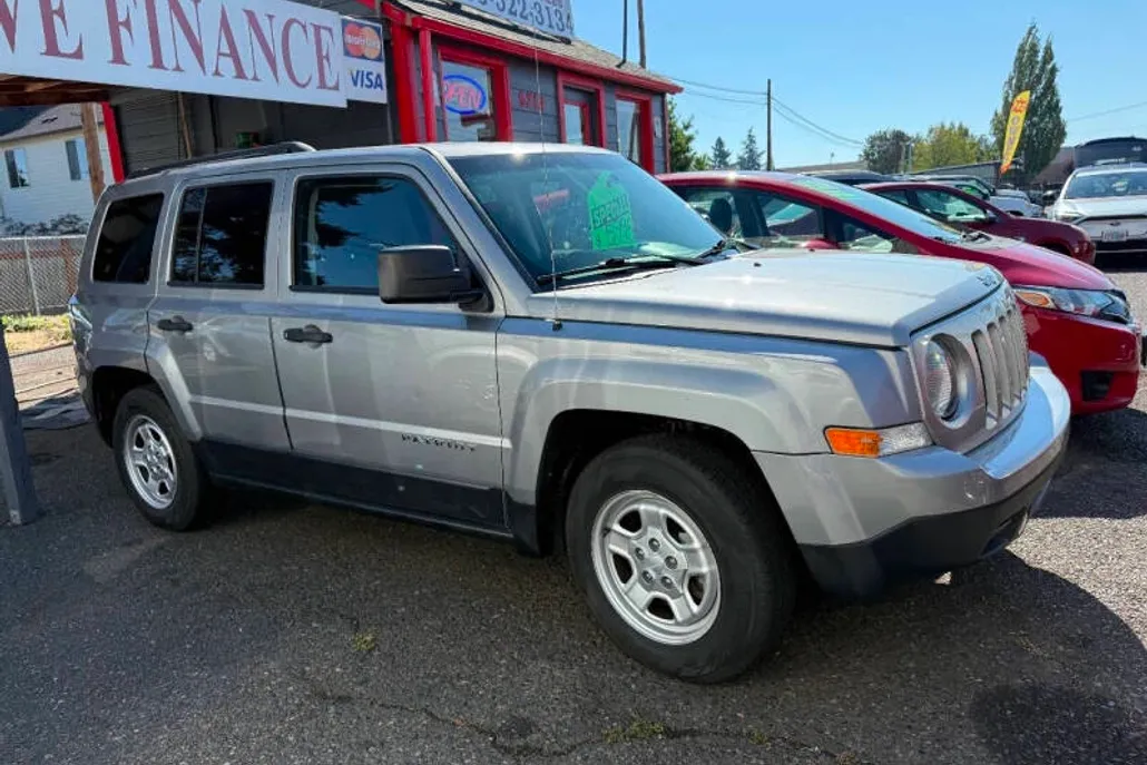 2016 Jeep Patriot Sport photo 1