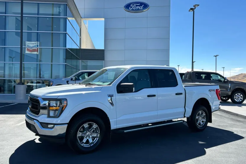 2023 Ford F-150 XLT photo 1