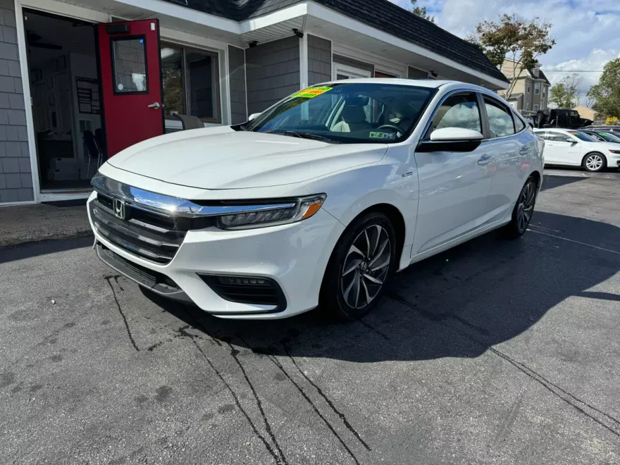 2019 Honda Insight Touring photo 1