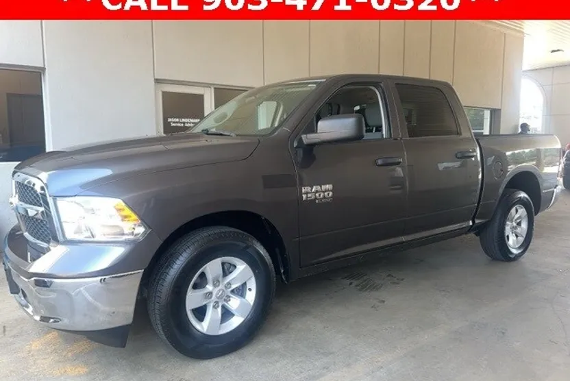 2022 Ram 1500 SLT photo 1