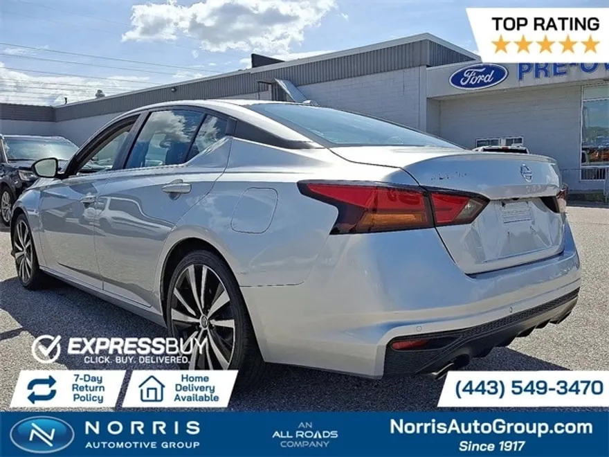 2022 Nissan Altima 2.5 SR photo 1