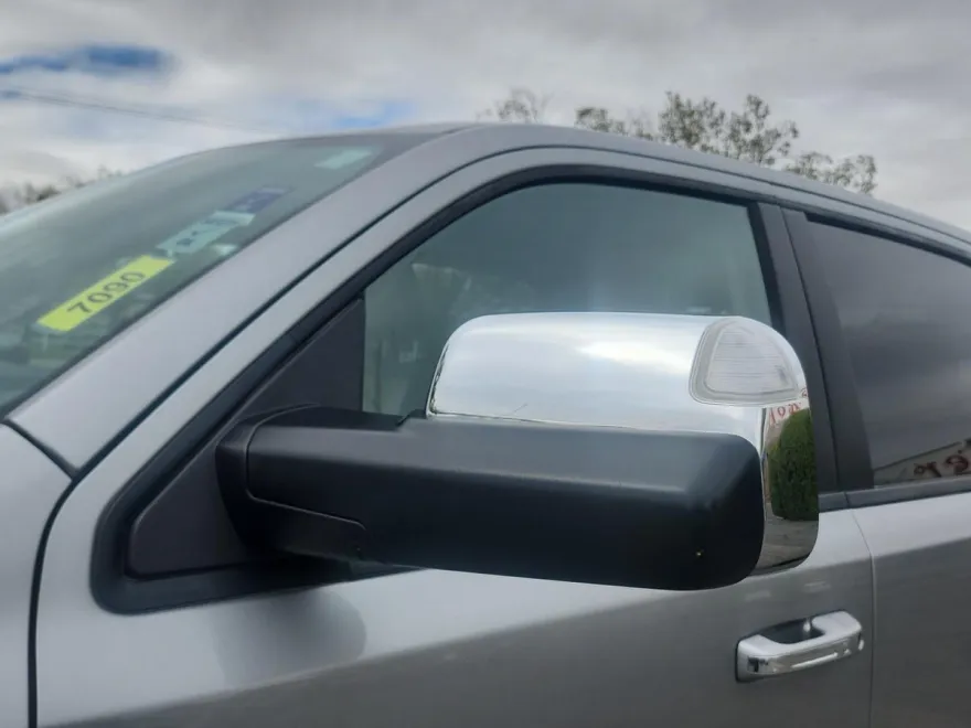 2019 Ram 1500 Laramie photo 1