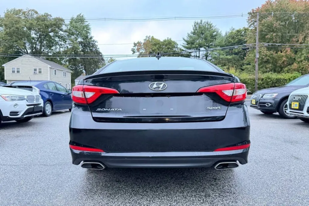 2017 Hyundai Sonata Sport photo 1