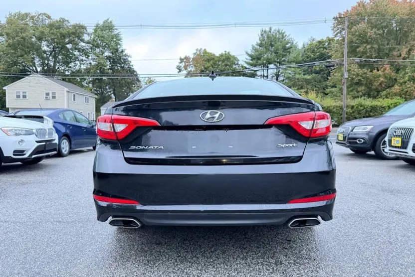 2017 Hyundai Sonata Sport photo 1
