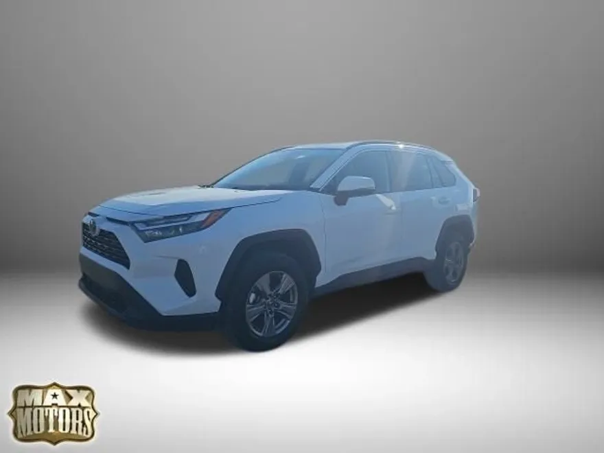 2024 Toyota RAV4 XLE photo 1