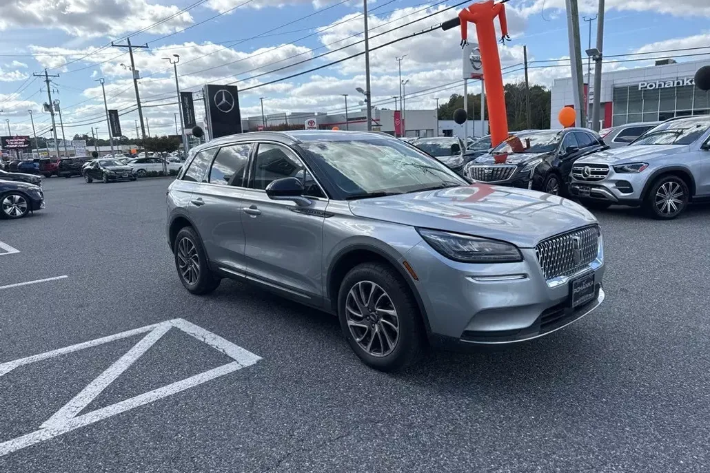 2022 Lincoln Corsair Standard photo 1