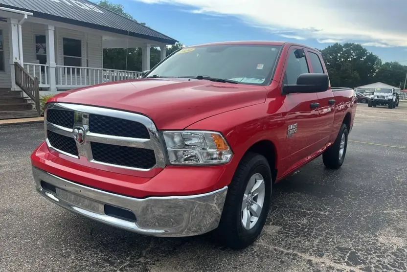 2024 Ram 1500 SLT Warlock photo 1