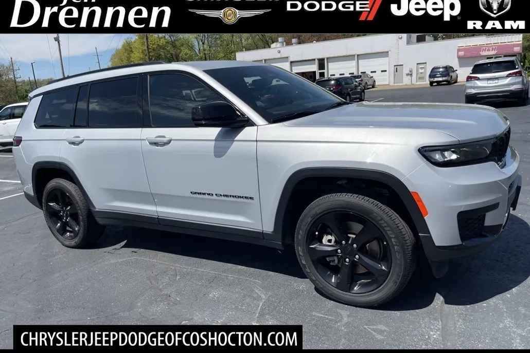 2022 Jeep Grand Cherokee L photo 1