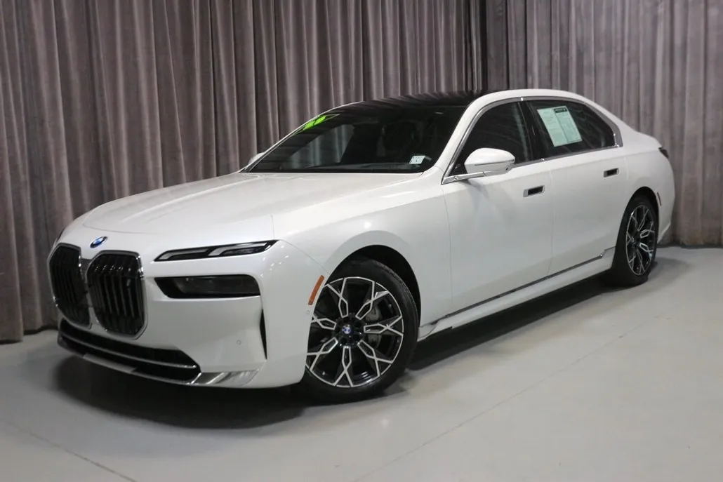 2023 Bmw i7 xDrive60 photo 1