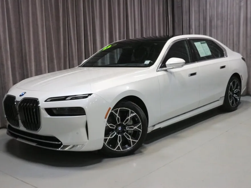 2023 Bmw i7 xDrive60 photo 1