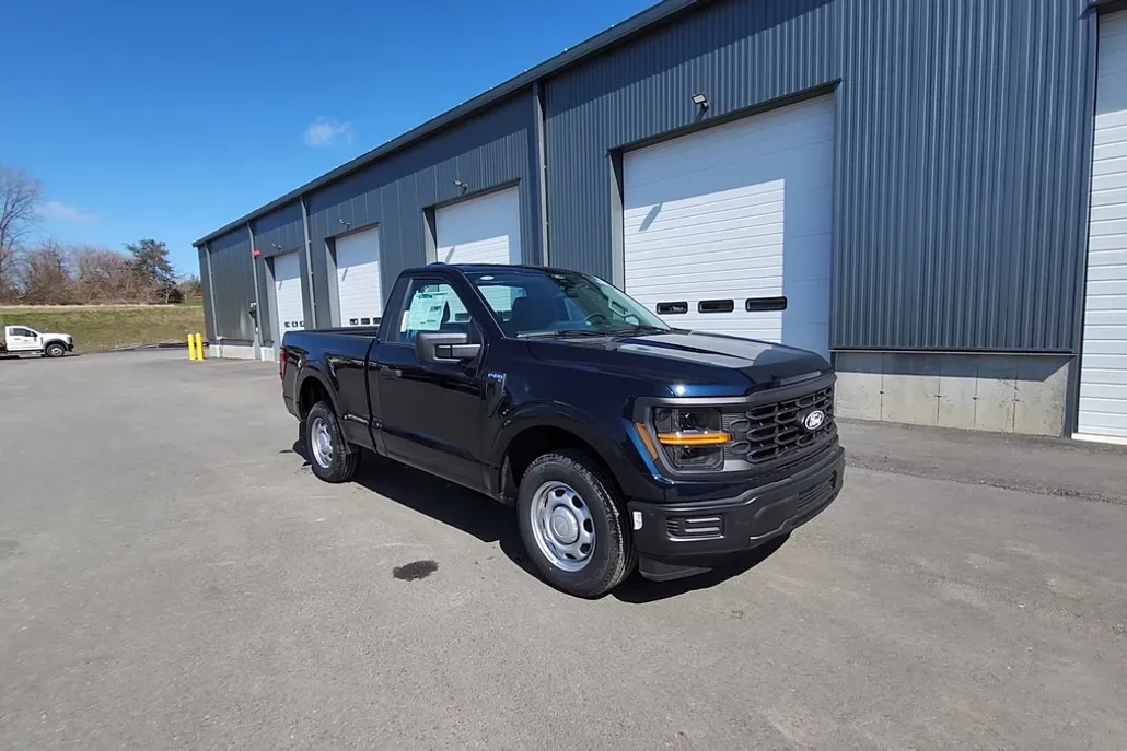 2025 Ford F-150 XL photo 1