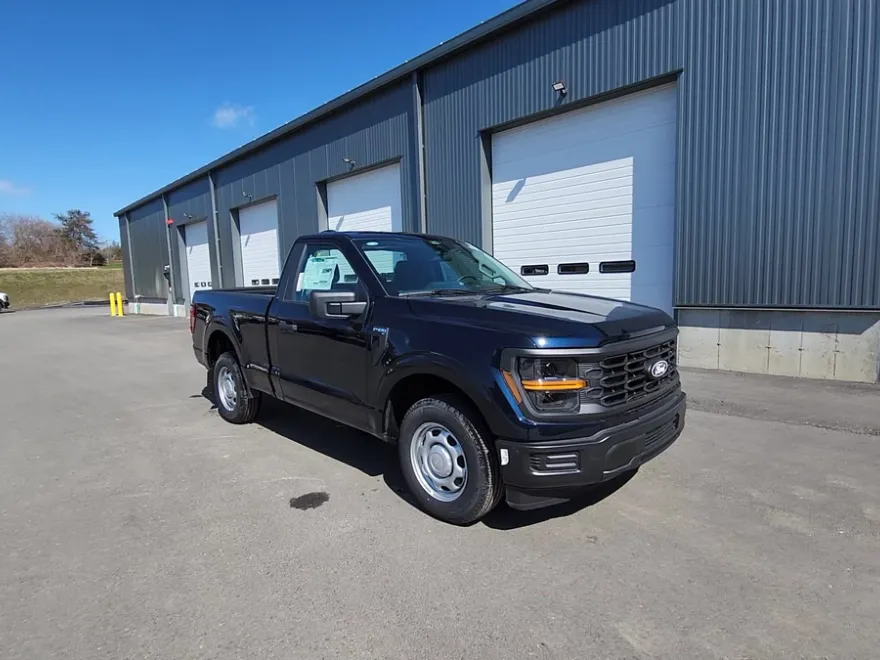 2025 Ford F-150 XL photo 1