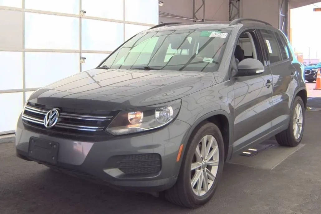 2017 Volkswagen Tiguan S Limited photo 1