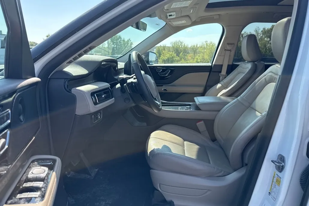 2023 Lincoln Aviator Reserve photo 1