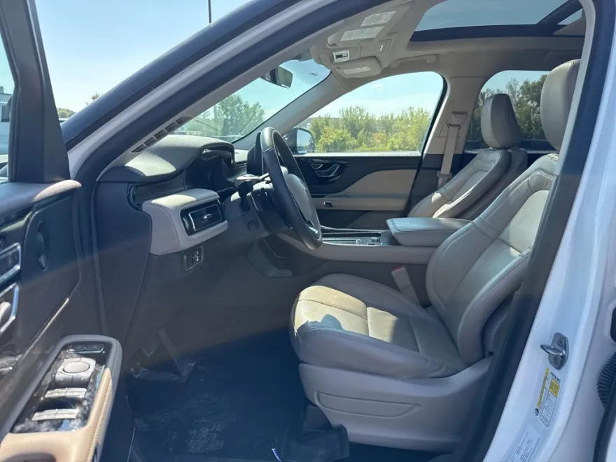 2023 Lincoln Aviator Reserve photo 1