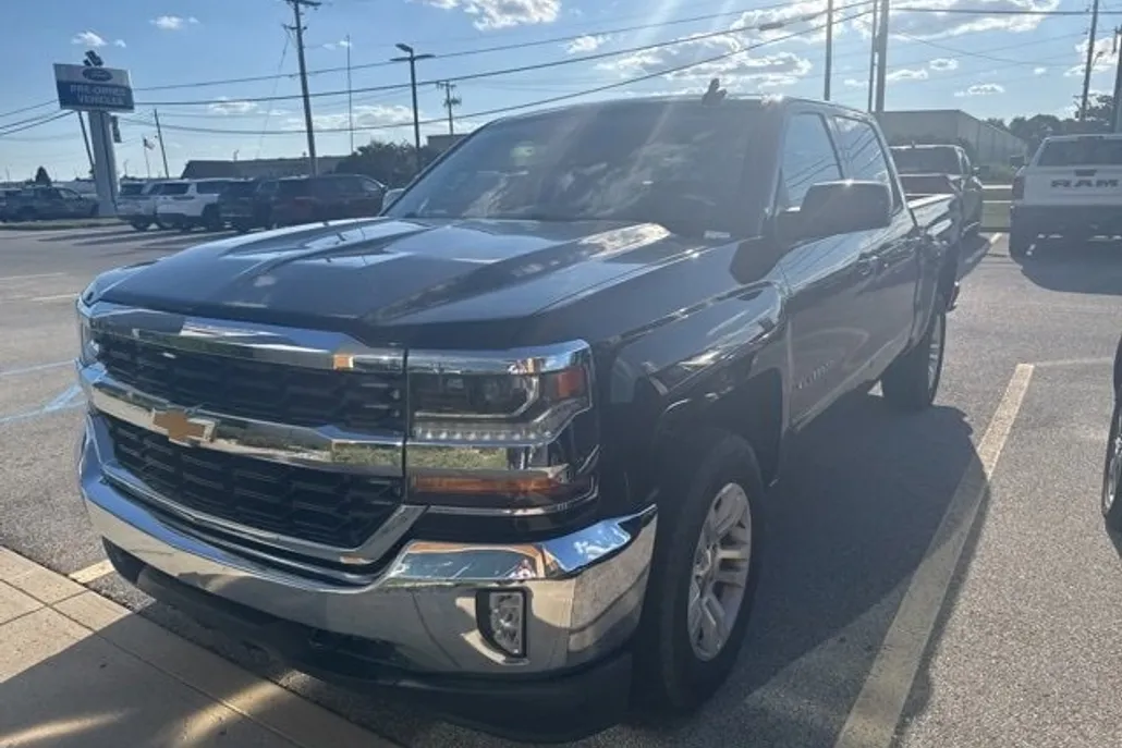 2016 Chevrolet Silverado 1500 LT photo 1