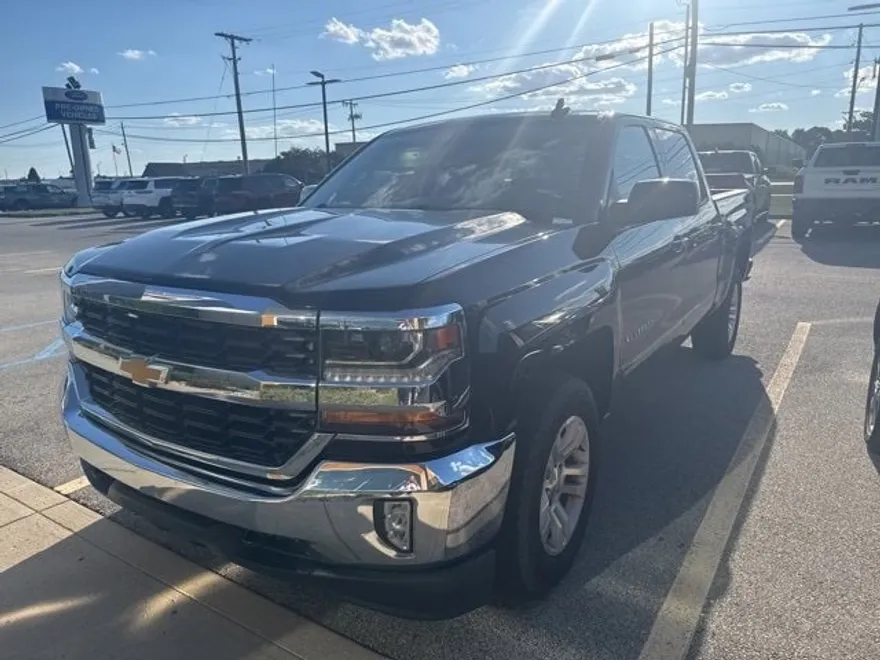 2016 Chevrolet Silverado 1500 LT photo 1