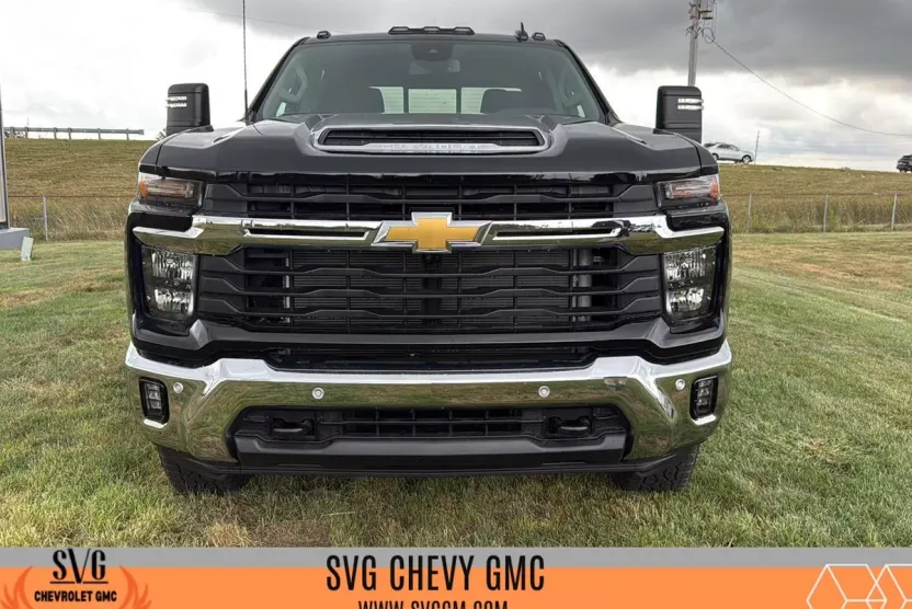 2025 Chevrolet Silverado 2500HD LT photo 1