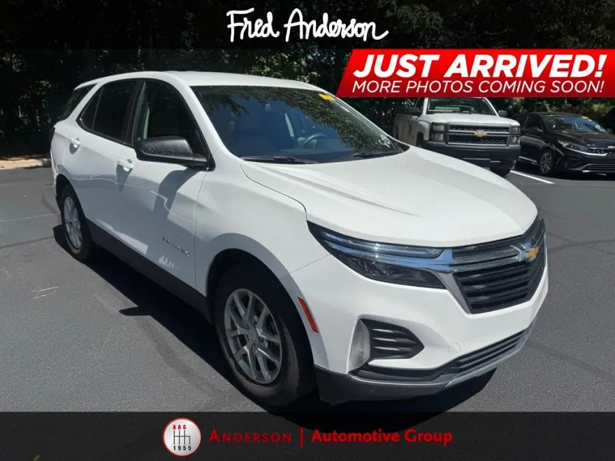 2023 Chevrolet Equinox LT photo 1