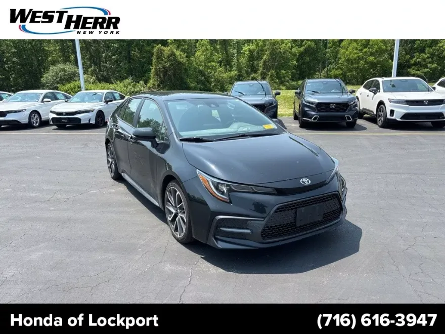 2022 Toyota Corolla SE photo 1