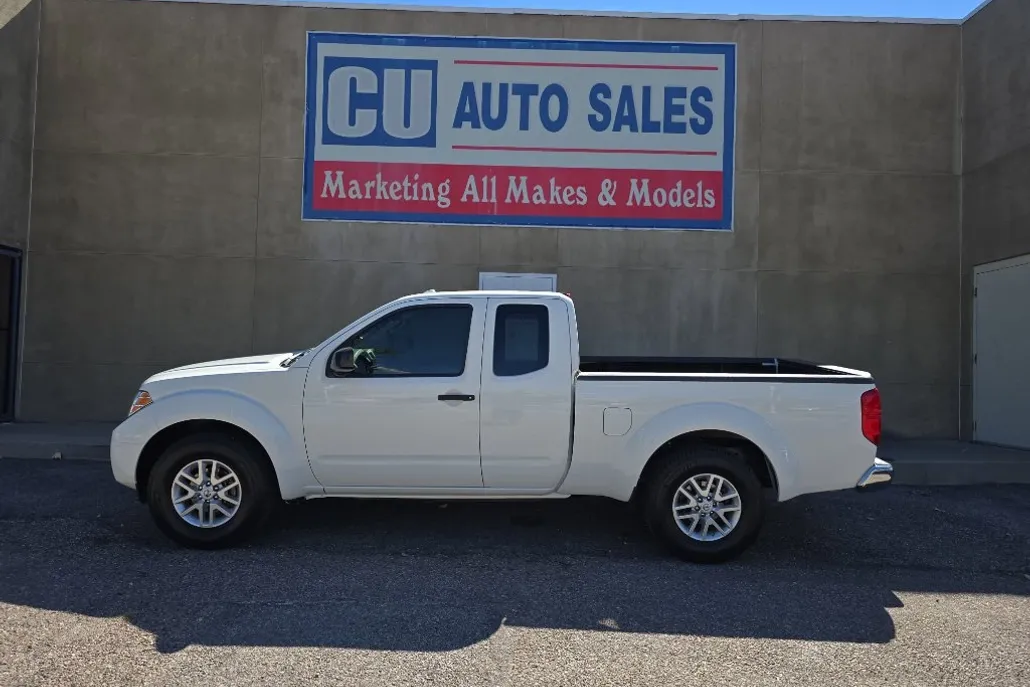2016 Nissan Frontier SV photo 1