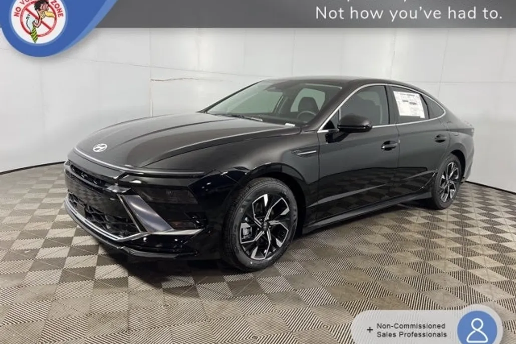 2025 Hyundai Sonata SEL photo 1