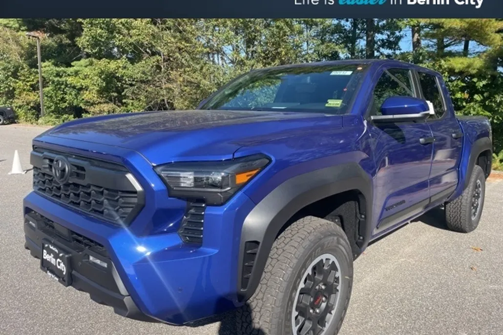 2025 Toyota Tacoma photo 1