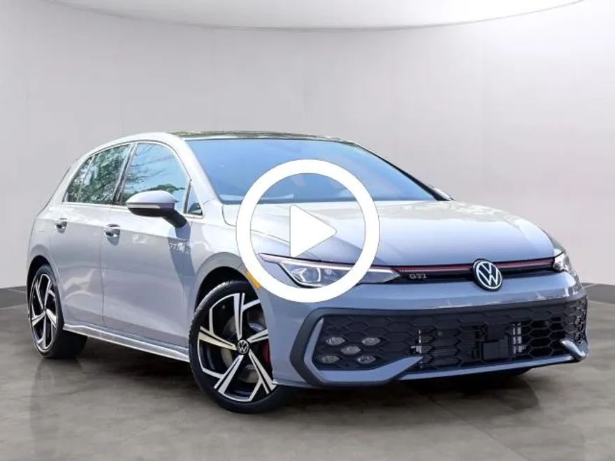 2025 Volkswagen Golf GTI SE photo 1