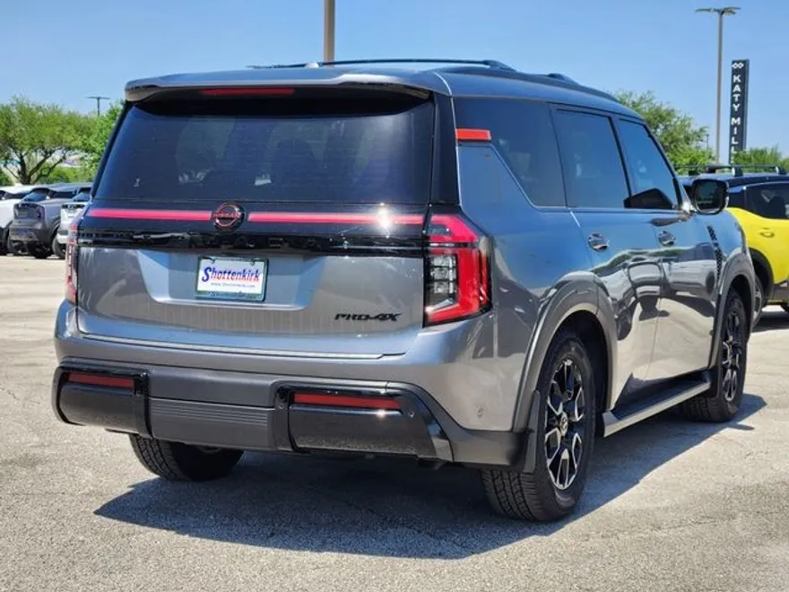 2025 Nissan Armada photo 1