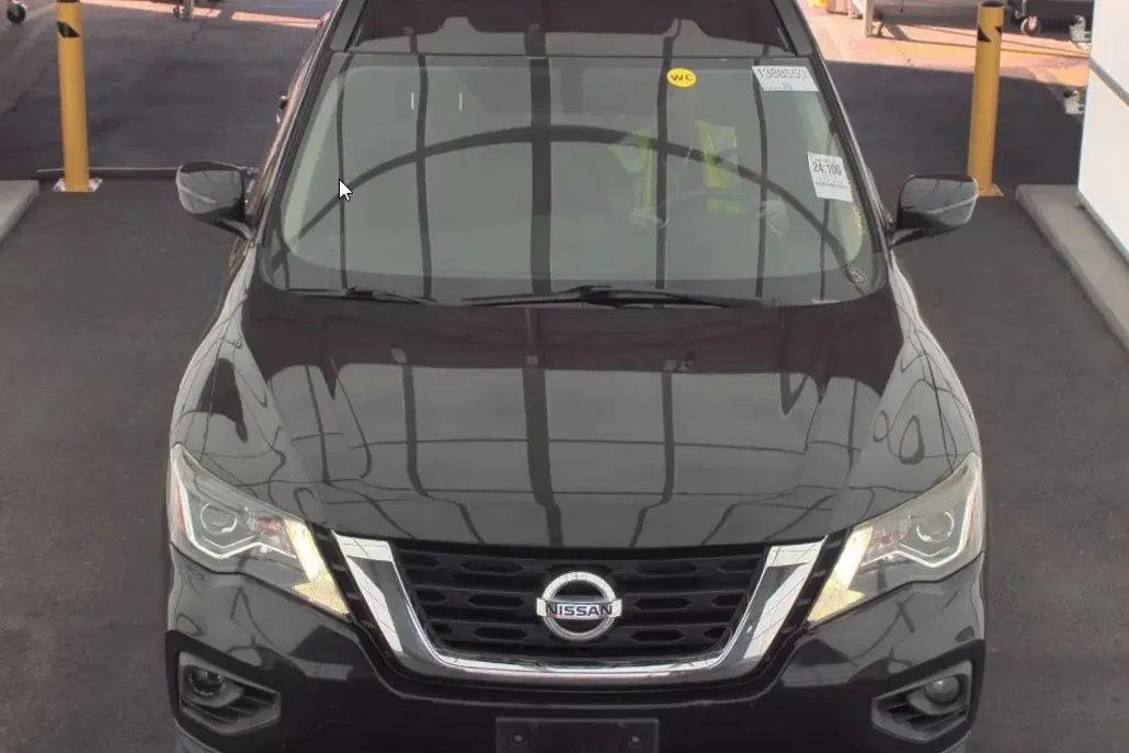 2018 Nissan Pathfinder SV photo 1