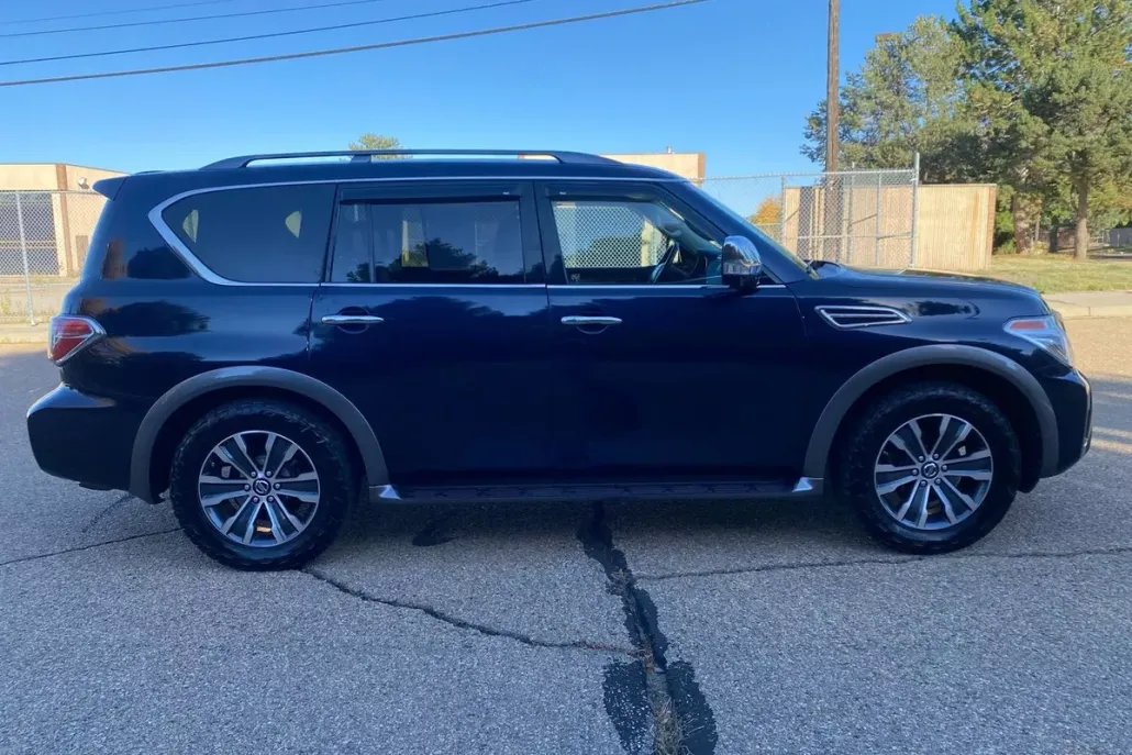 2020 Nissan Armada SL photo 1