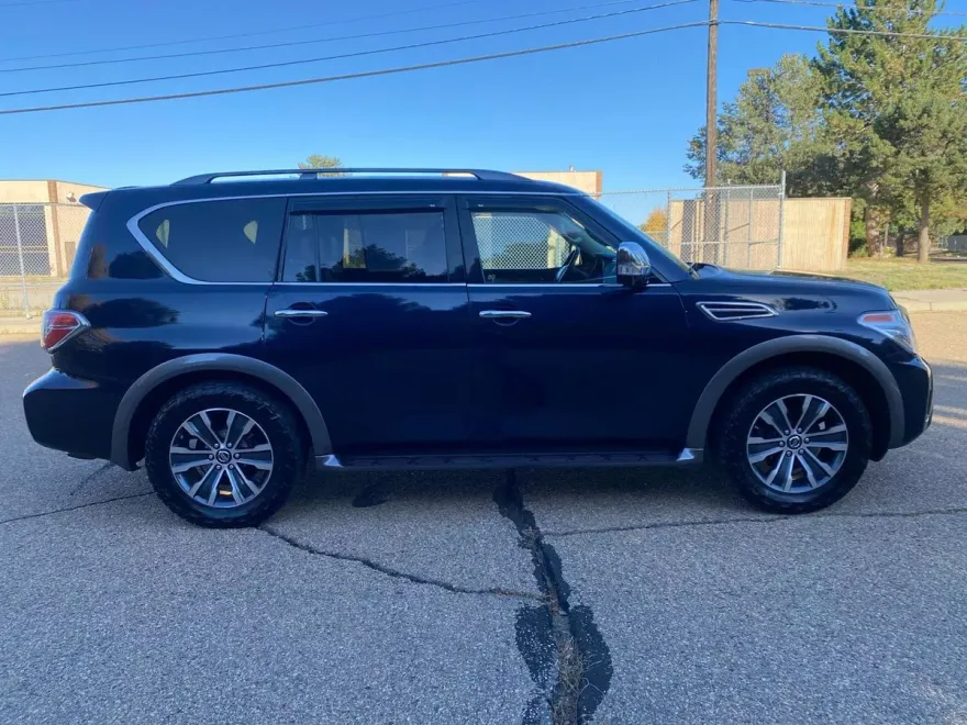2020 Nissan Armada SL photo 1