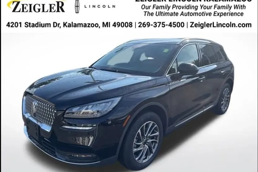 2022 Lincoln Corsair Standard photo 1
