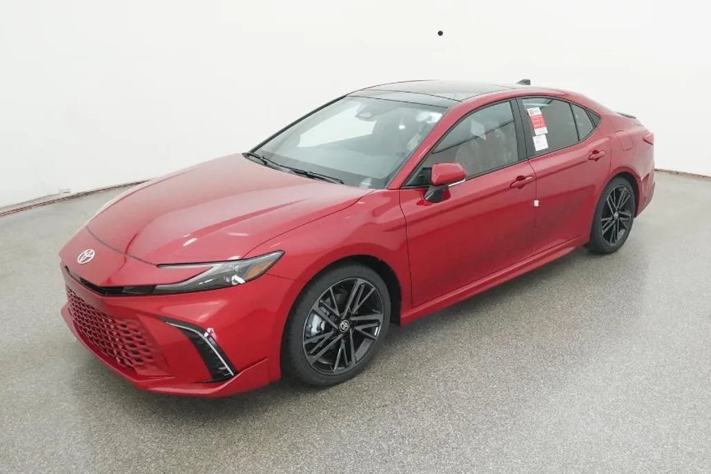 2025 Toyota Camry XSE photo 1