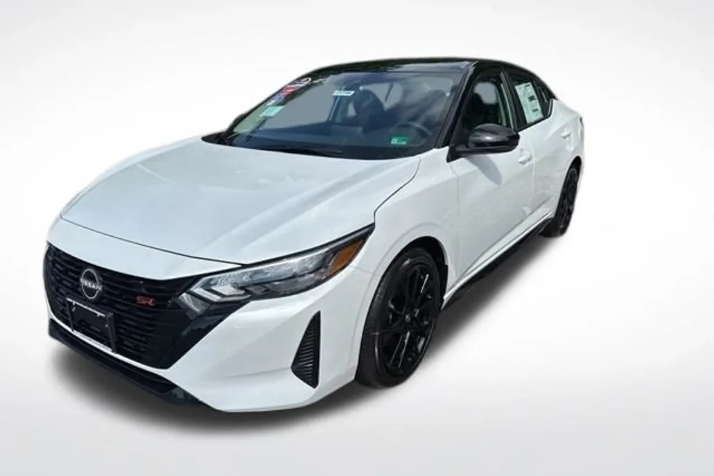 2025 Nissan Sentra SR photo 1