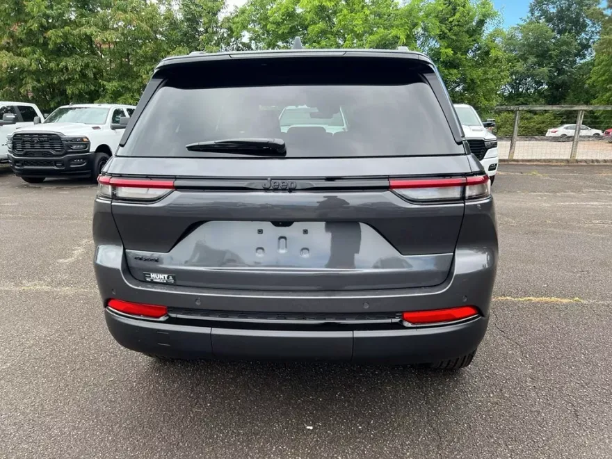 2025 Jeep Grand Cherokee Altitude X photo 6
