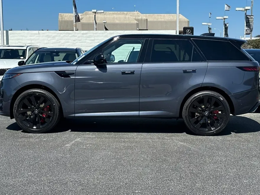 2025 Land Rover Range Rover Sport SE photo 1