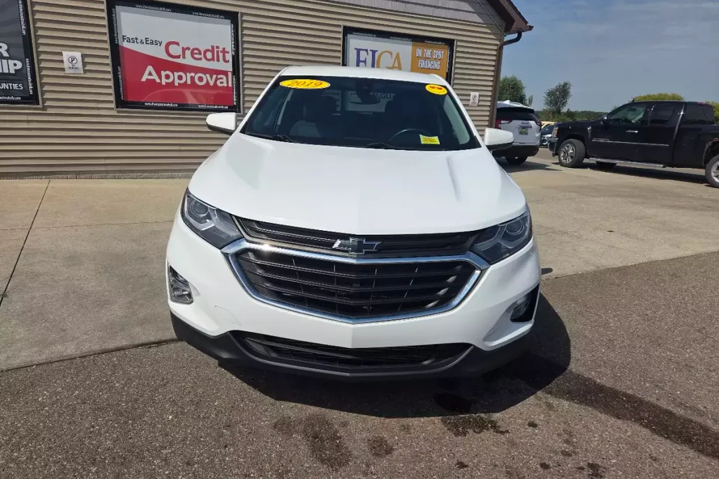 2019 Chevrolet Equinox LT photo 1
