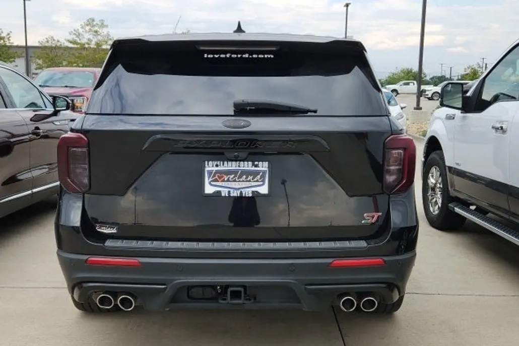 2021 Ford Explorer ST photo 1