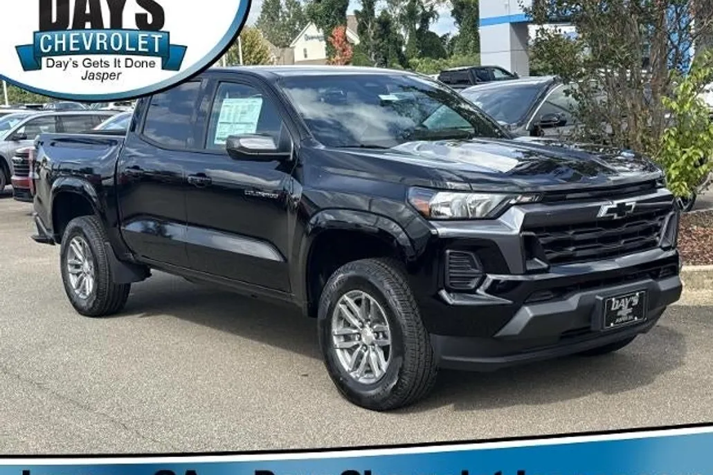 2026 Chevrolet Colorado LT photo 1