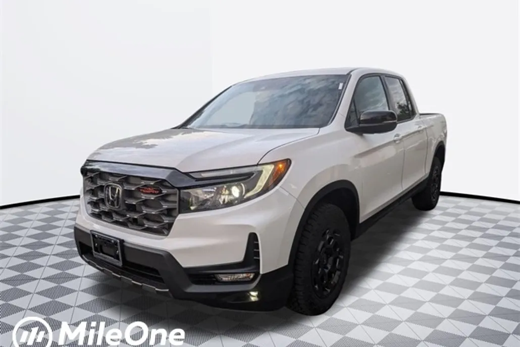 2025 Honda Ridgeline TrailSport photo 1