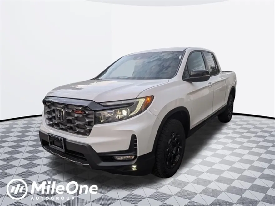 2025 Honda Ridgeline TrailSport photo 1
